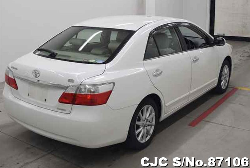 Toyota premio 2009